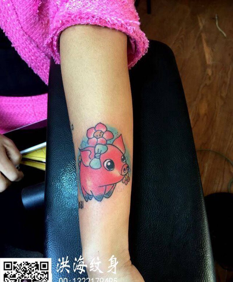 小猪纹身图片_动物手部腿部成品欧美习俗纹身图案