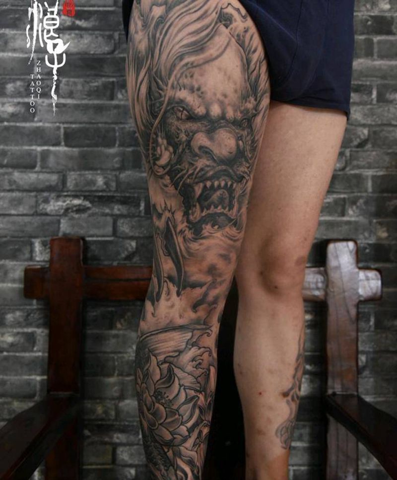 龙舞纹身图片_腿部新传统龙纹身图案