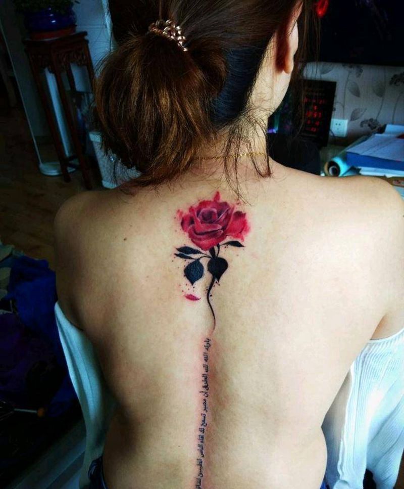 后颈玫瑰纹身图片_颈部背部水彩玫瑰纹身图案