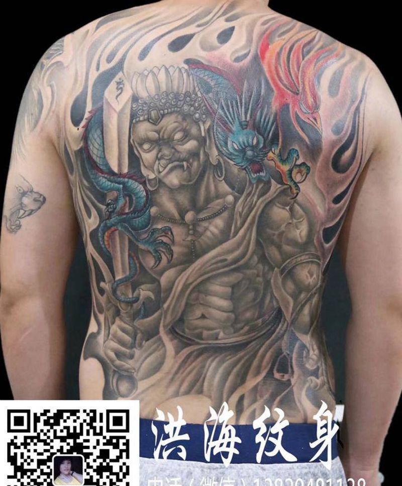 满背不动明王纹身图片_