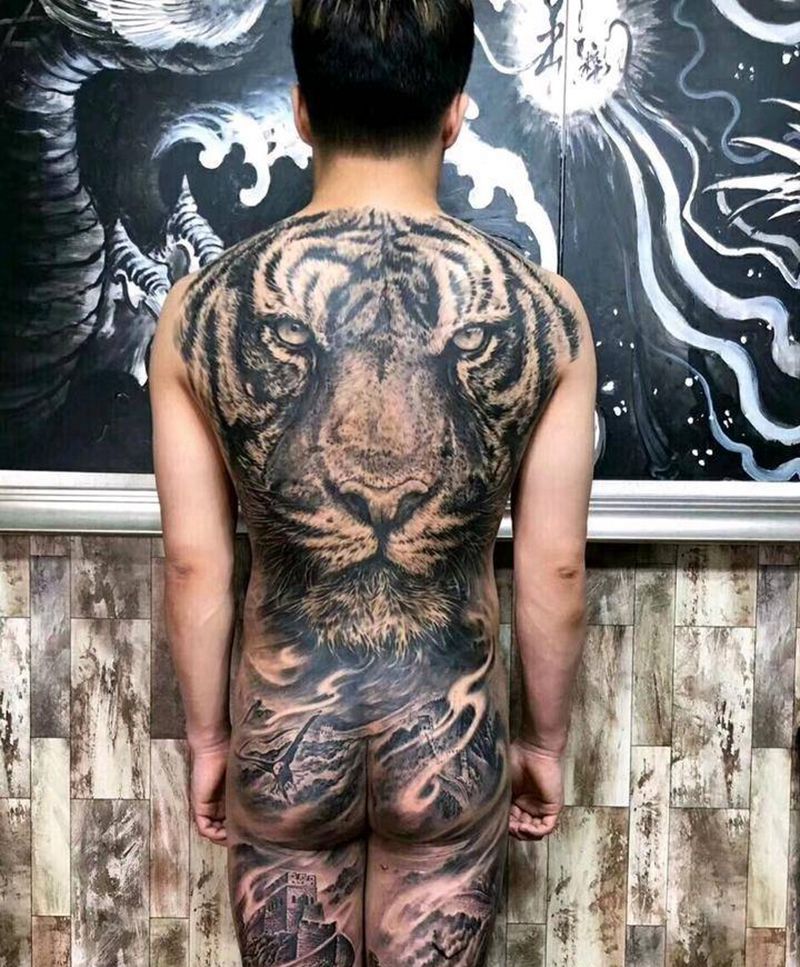 虎虎虎纹身图片_欧美写实纹身图案