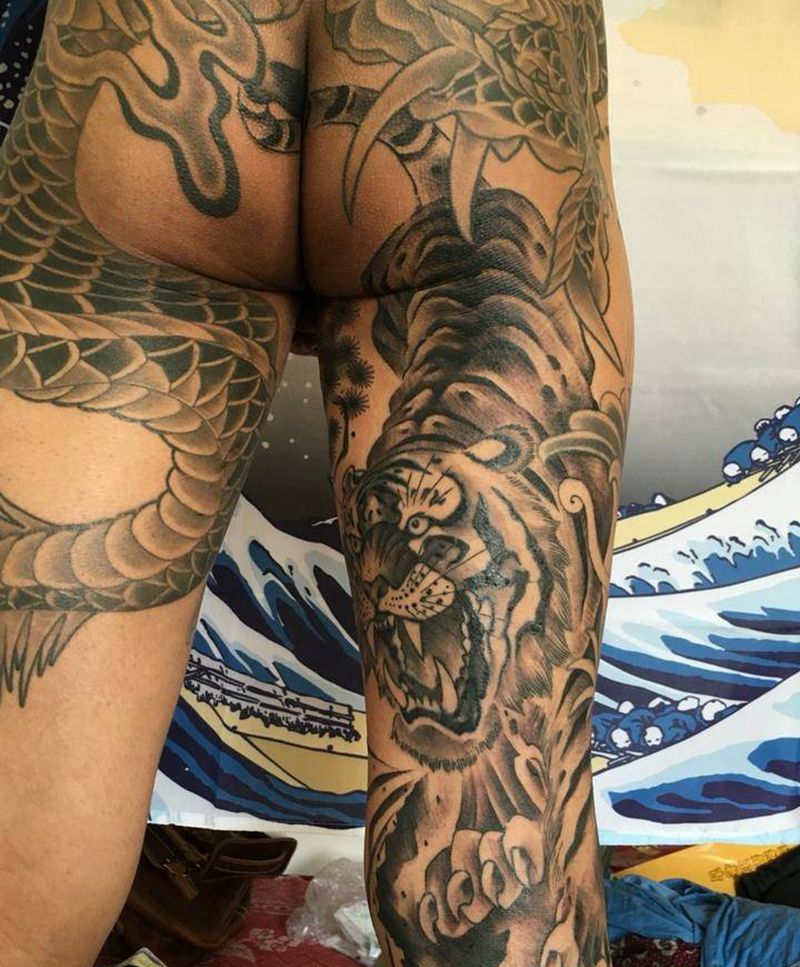 今天小作,水墨老虎纹身图片_