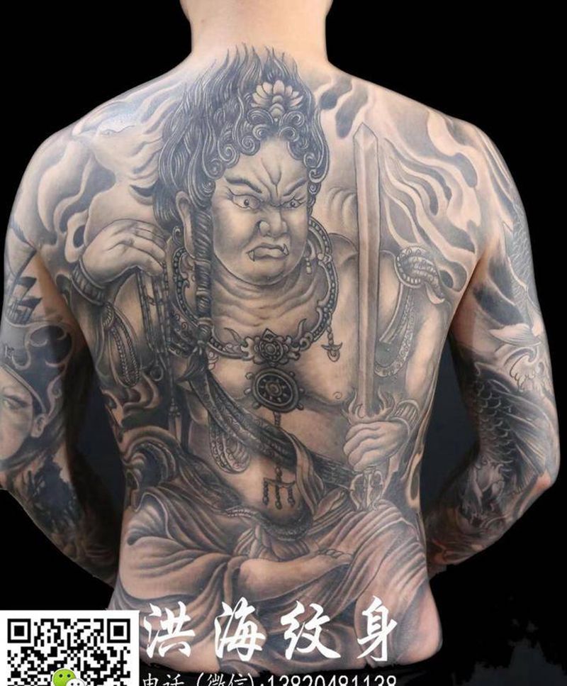 不动冥王纹身图片_成品传统背部纹身图案