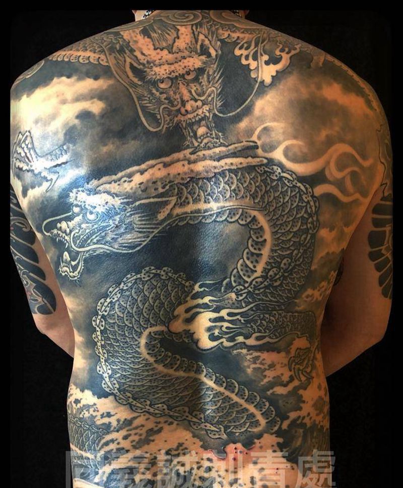 中國龍纹身图片_