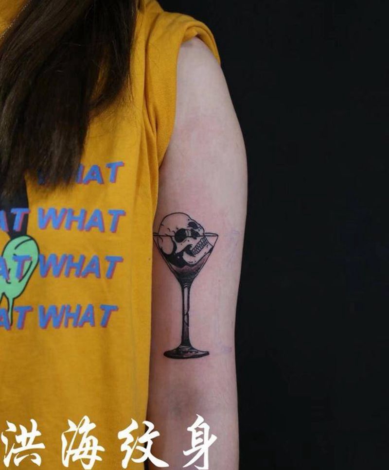 酒杯纹身图片_成品手臂欧美静物纹身图案