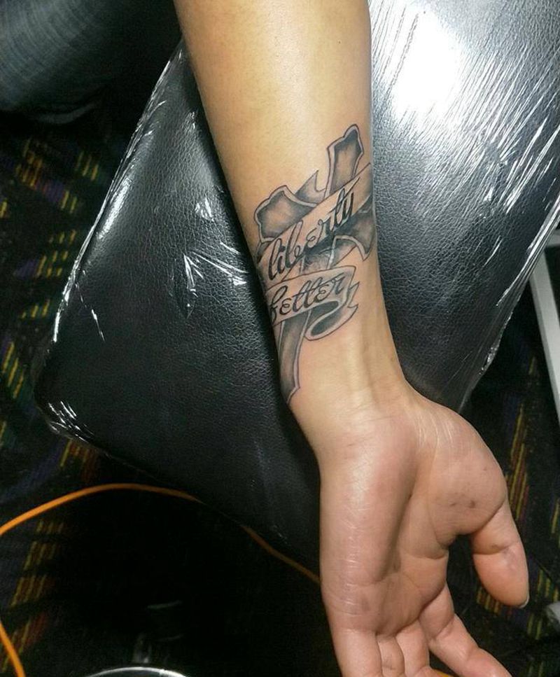 伤疤遮盖纹身图片_