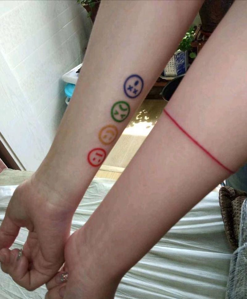 泫雅同款纹身图片_手部水彩纹身图案