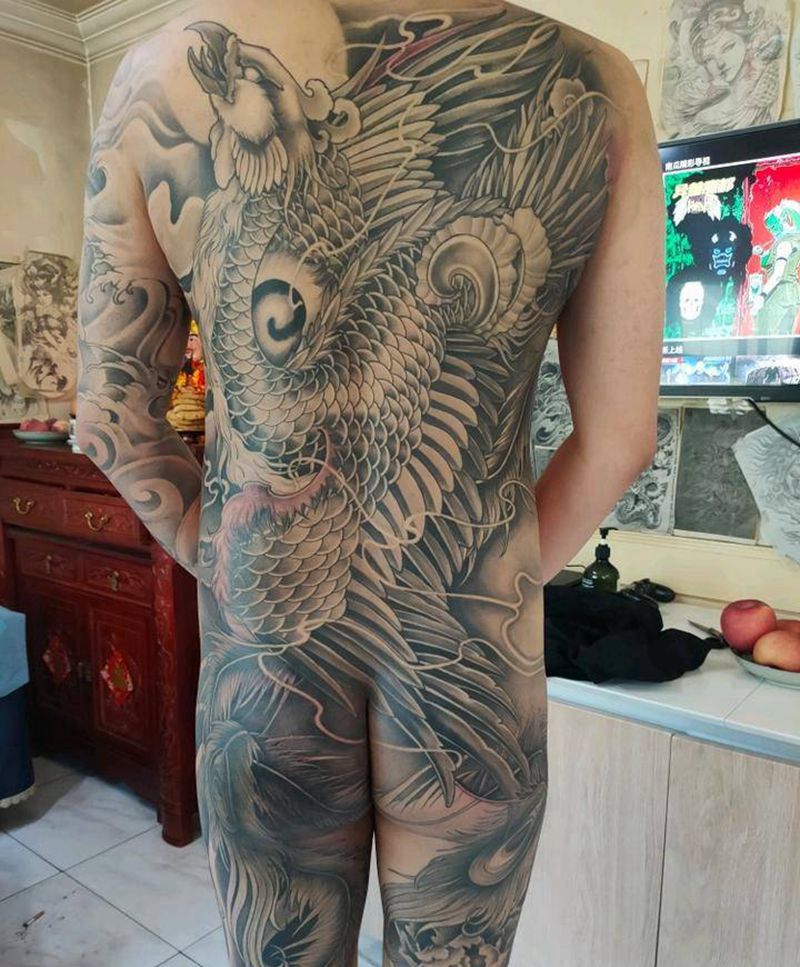 凤凰  未完成纹身图片_背部臀部新传统纹身图案