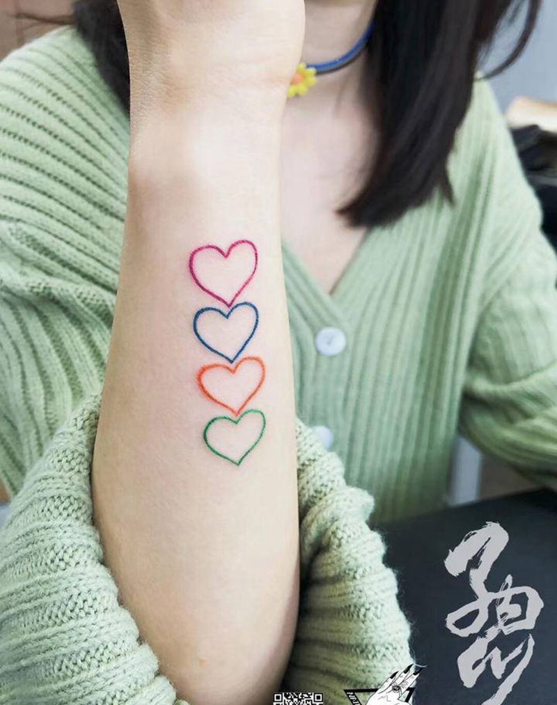 几个小清新纹身图片_手部手臂New School图腾小清新字母love纹身图案