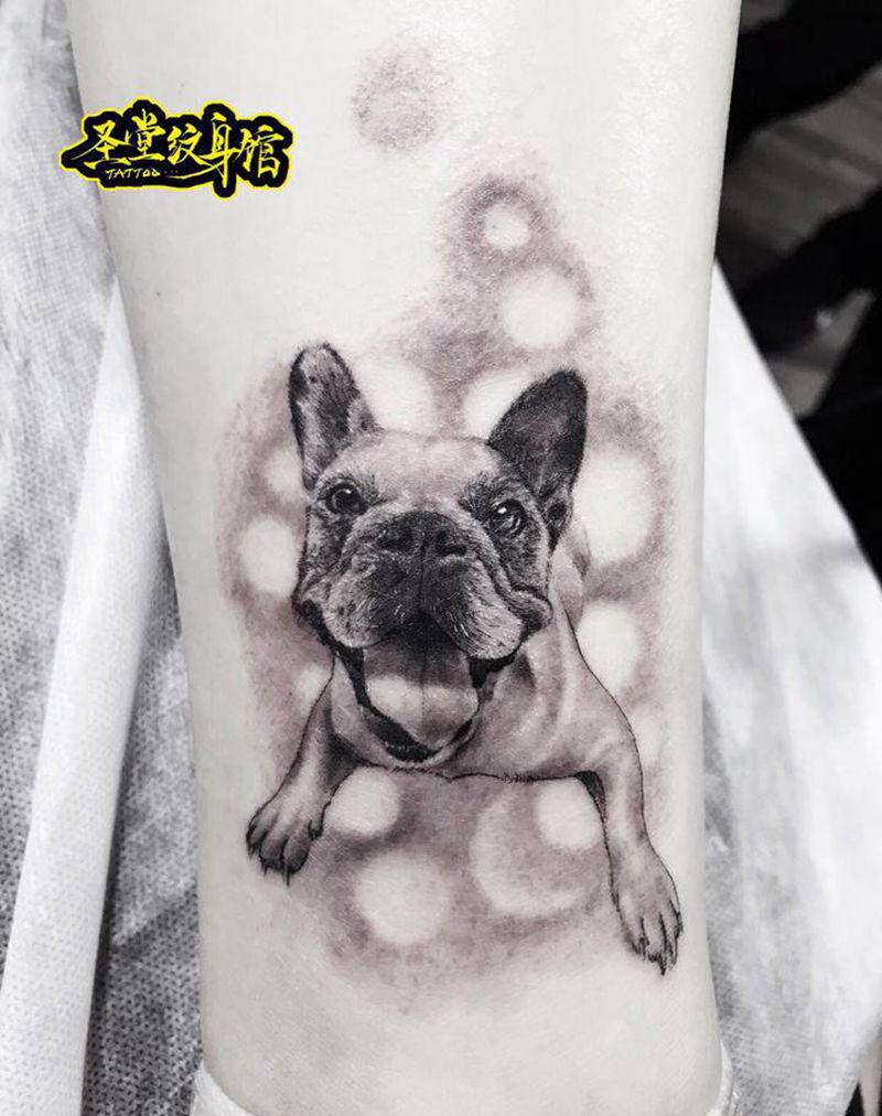 狗狗纹身纹身图片_腿部欧美写实纹身图案
