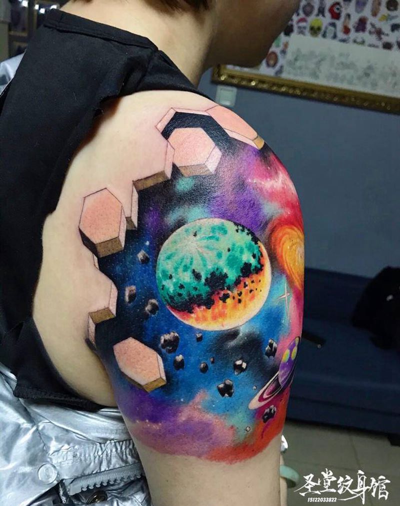 星系纹身纹身图片_肩部欧美写实纹身图案