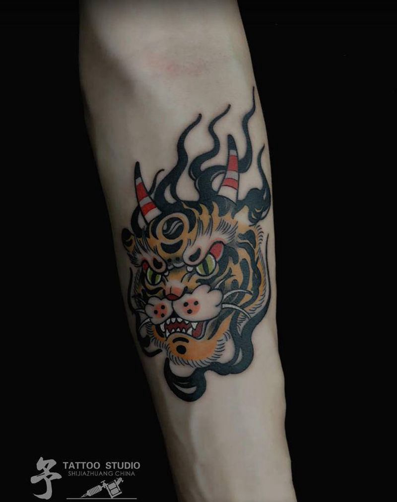 school拼接继续中纹身图片_手臂Old School纹身图案