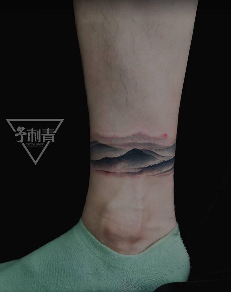 今日水墨风纹身图片_腿部腰部水墨纹身图案