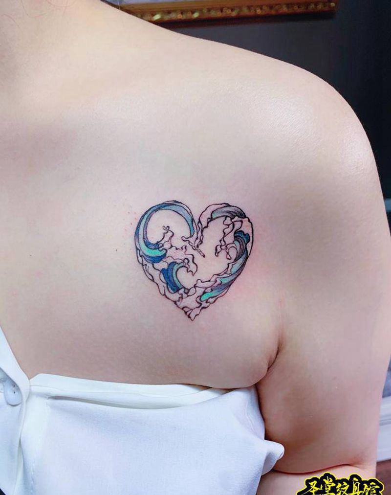 心纹身纹身图片_肩部水彩纹身图案