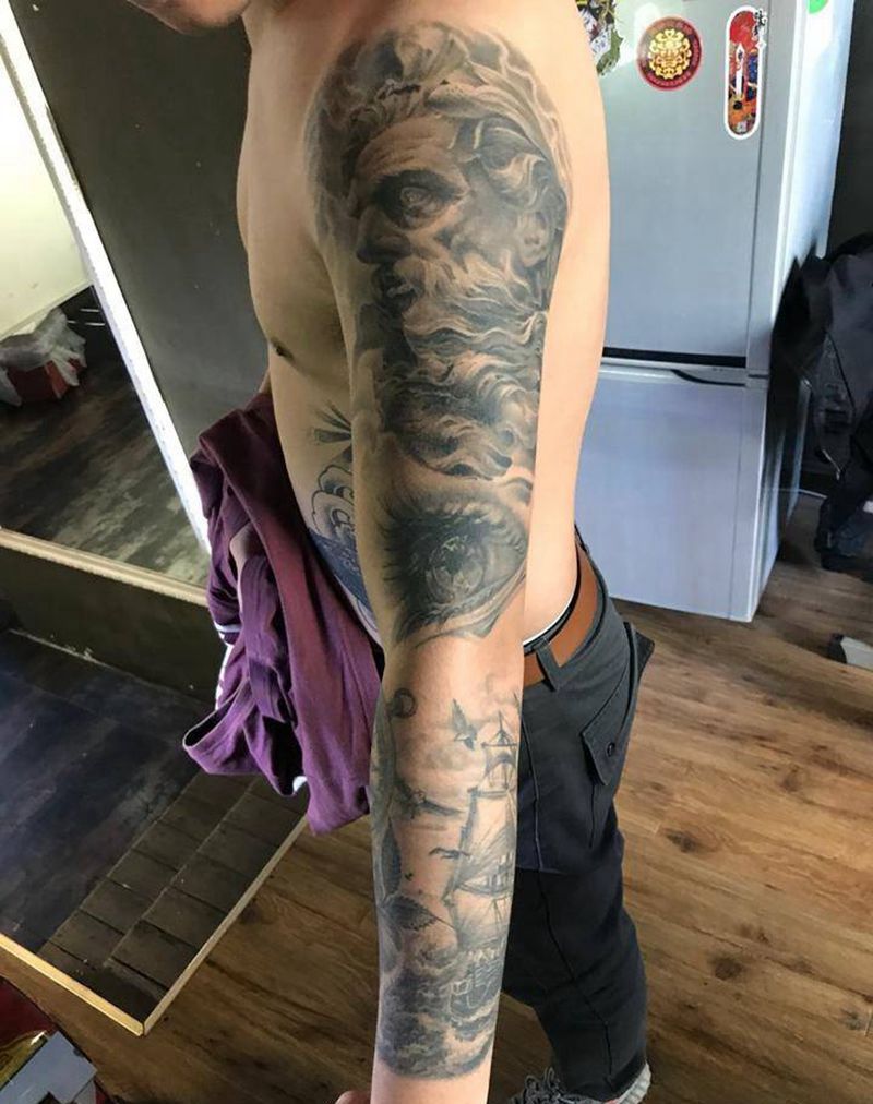 欧美黑灰写实花臂纹身图片_欧美写实手臂人物纹身图案