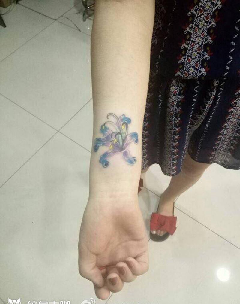 彼岸花纹身图片