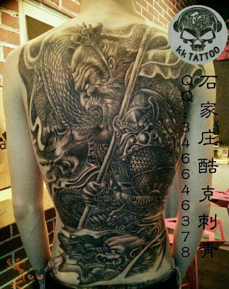 斗战胜佛满背纹身图片_背部传统纹身图案