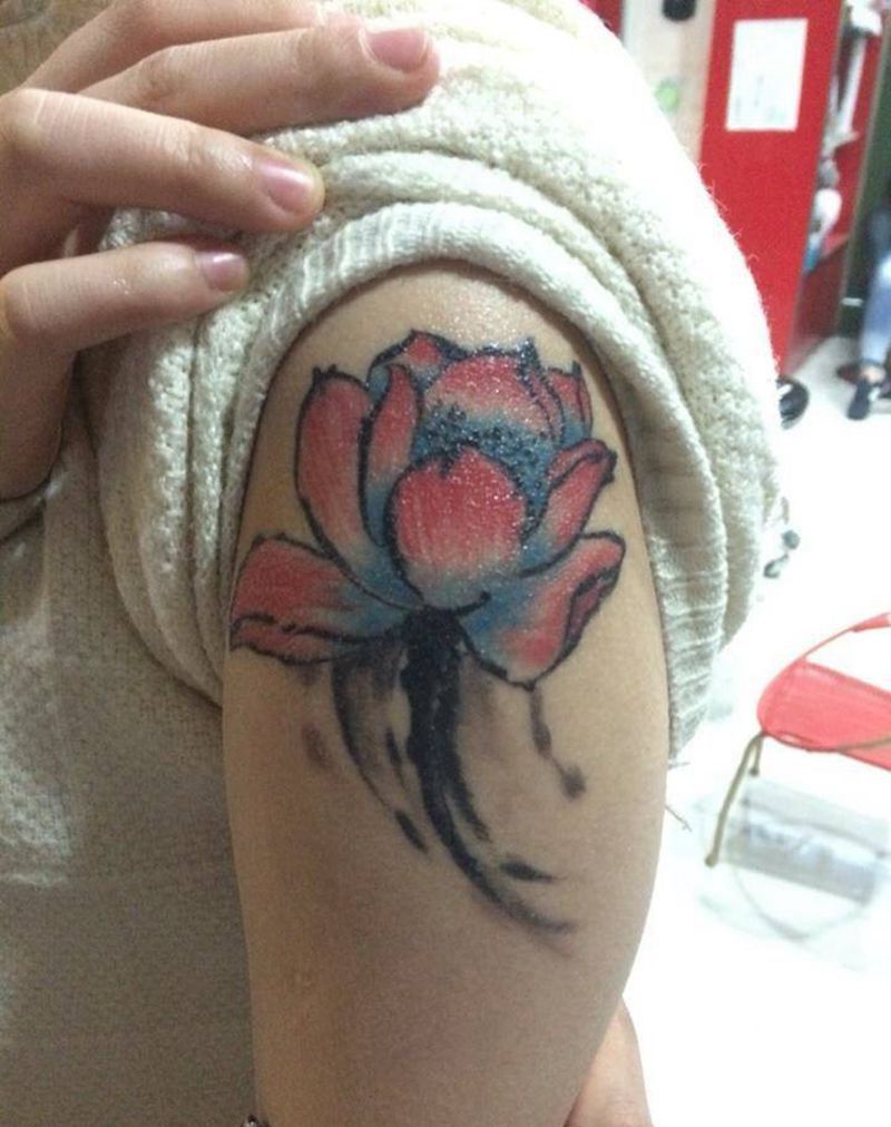 水墨荷花恢复好效果纹身图片