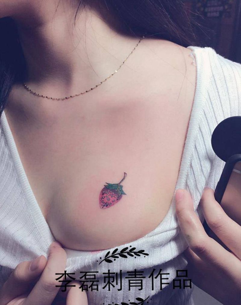 小草莓纹身图片