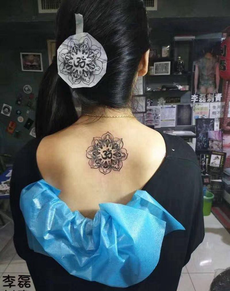 梵花纹身图片_背部成品欧美几何图腾纹身图案