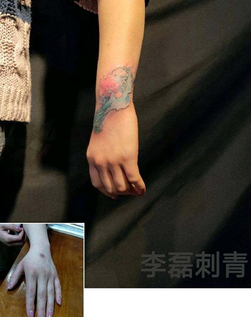 手腕纹身花纹身图片