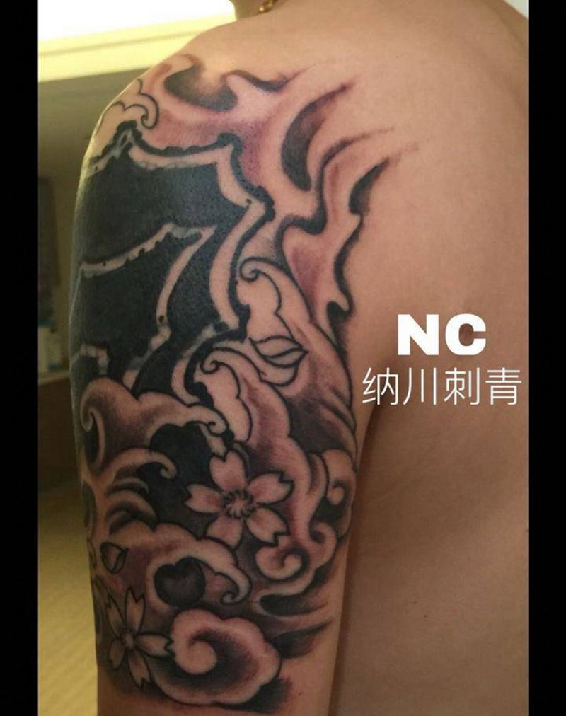 遮盖的水浪纹身图片