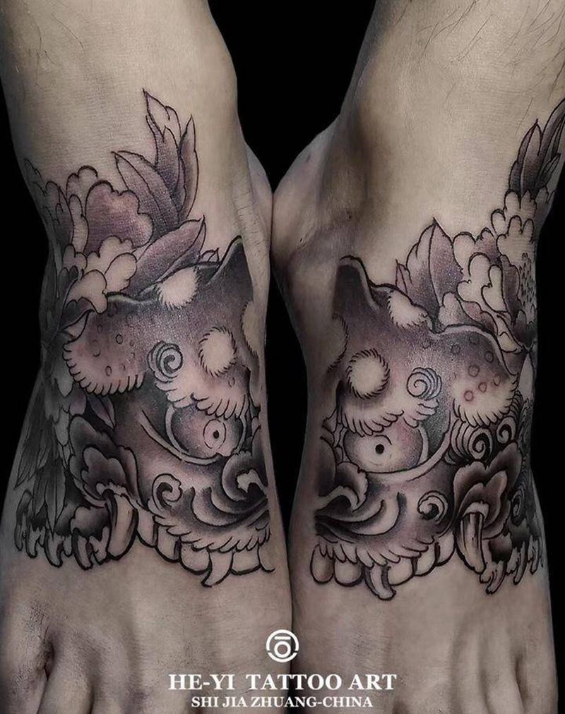 脚背狮子纹身图片_脚部新传统唐狮纹身图案