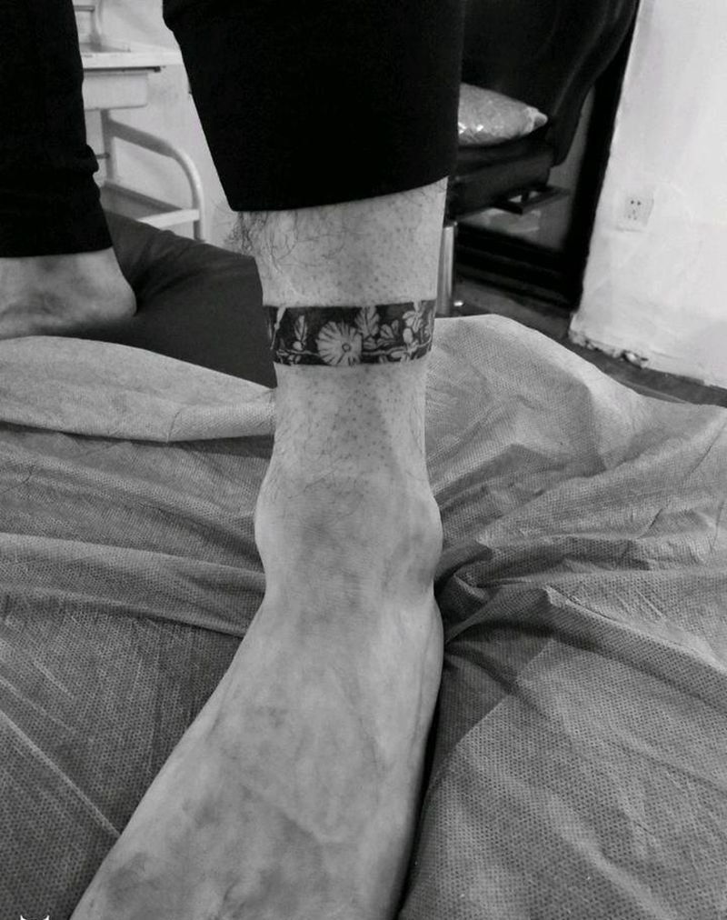 情侣小腿图腾环纹身图片_腿部清新图腾手稿纹身图案