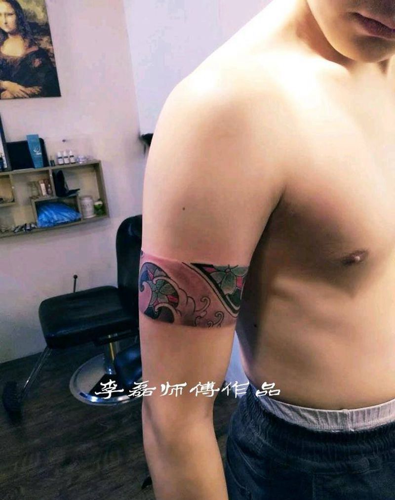 浪花臂环纹身图片