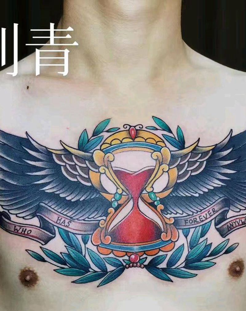 花胸作品纹身图片_胸部背部Old SchoolNew School沙漏翅膀纹身图案