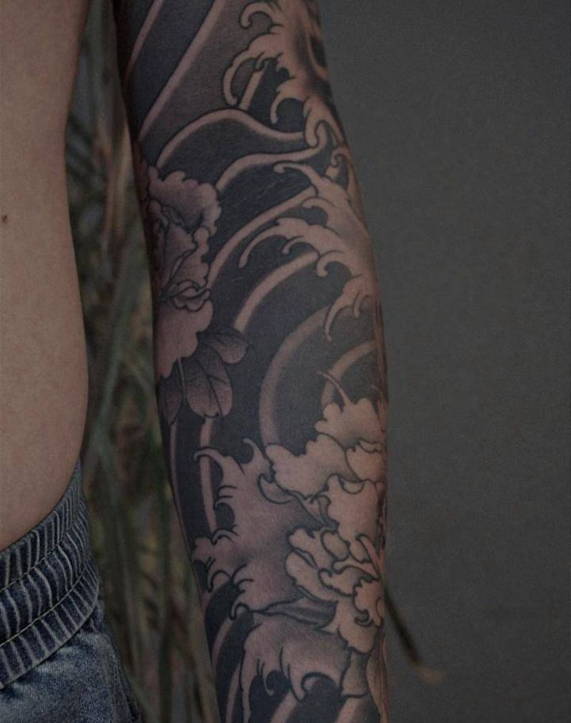 衔接花臂纹身图片_手臂背部新传统老传统浪花牡丹花臂纹身图案