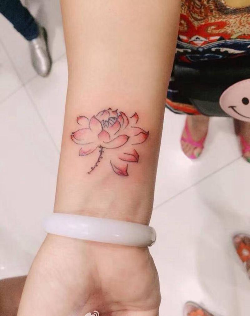 手腕小清新纹身图片