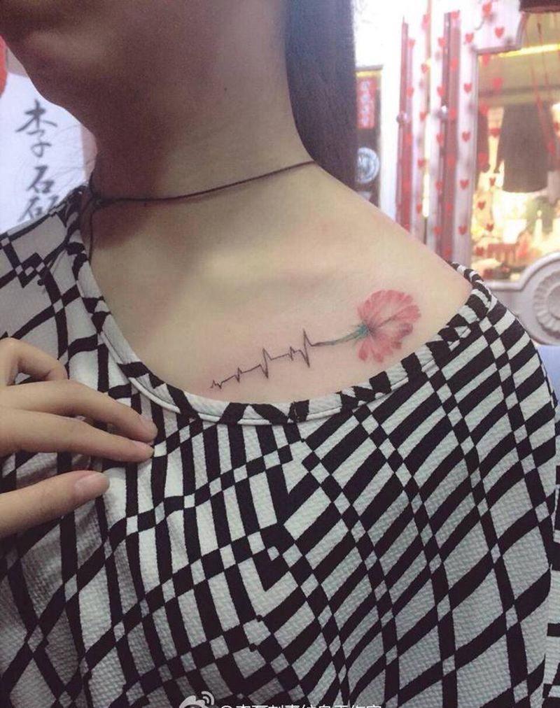 美女送给自己圣诞礼物纹身图片