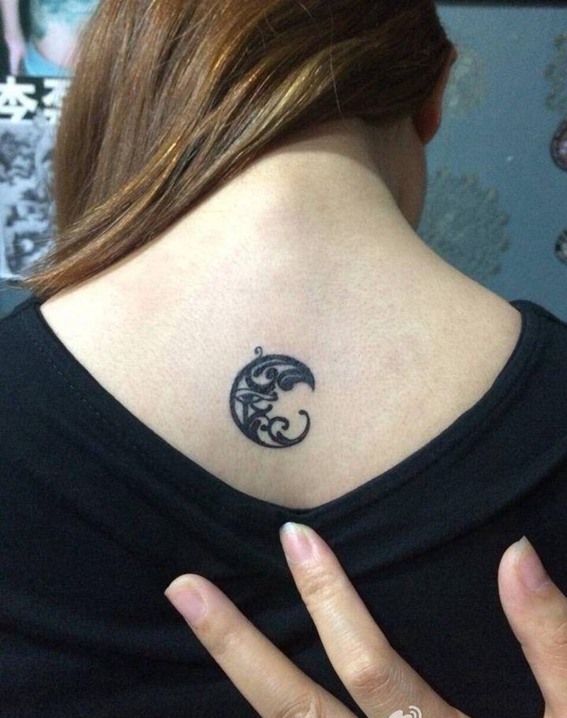 图腾月亮纹身图片