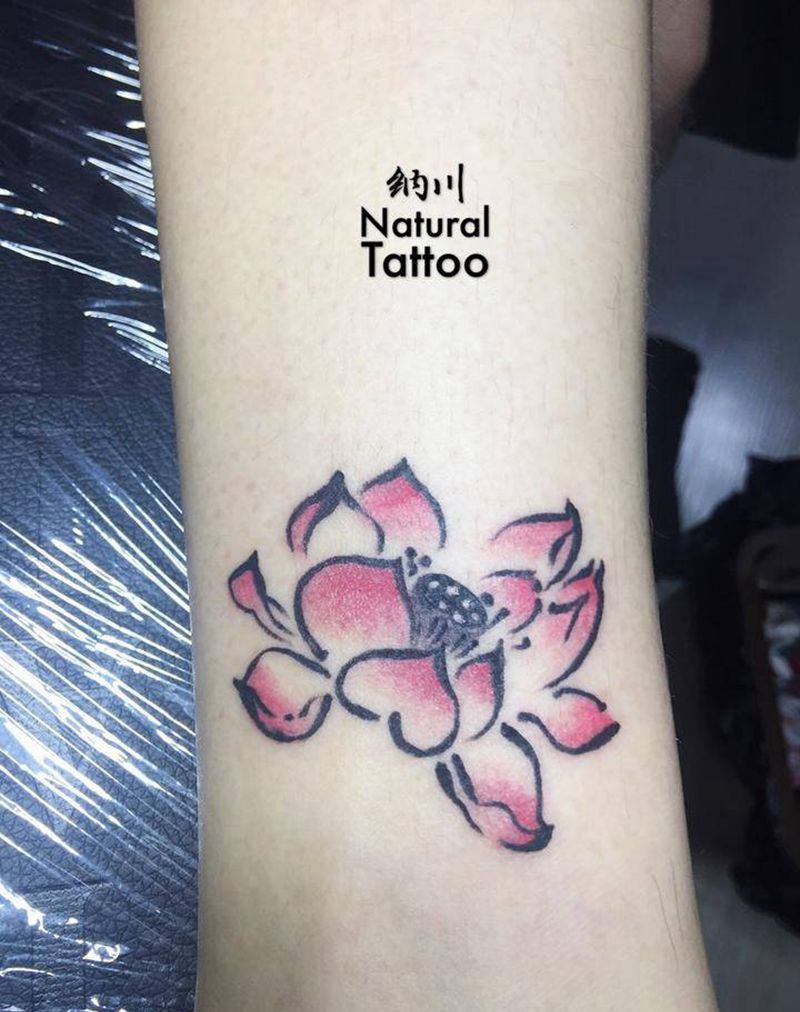 莲花纹身图片_成品腿部脚部清新国画习俗传统植物纹身图案