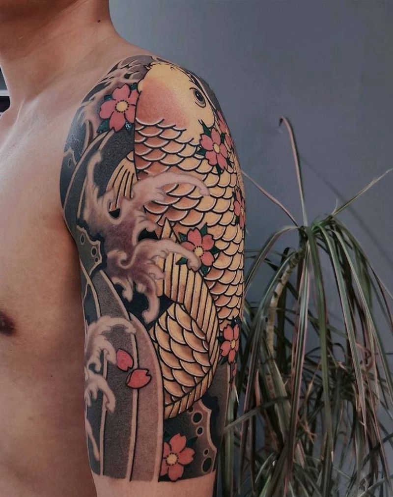 包大臂锦鲤纹身图片_手臂背部老传统新传统鱼浪大臂纹身纹身图案