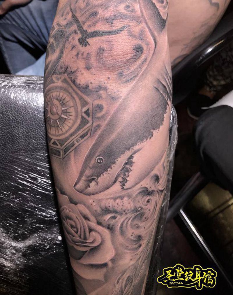 鲨鱼纹身纹身图片