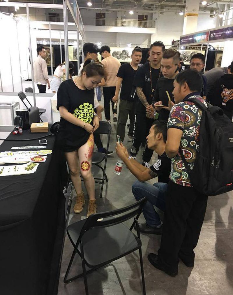 2017.宁波展会纹身图片_成品腿部欧美写实人物纹身图案