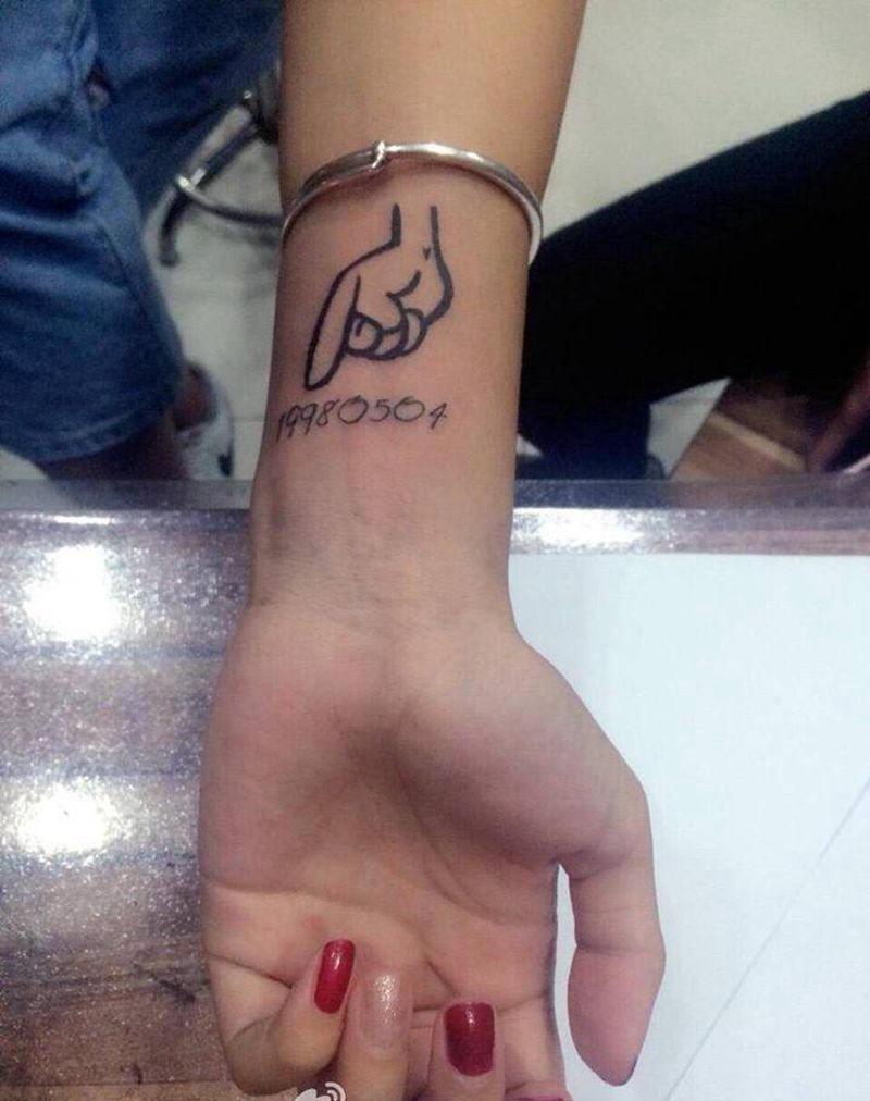 小翅膀纹身图片