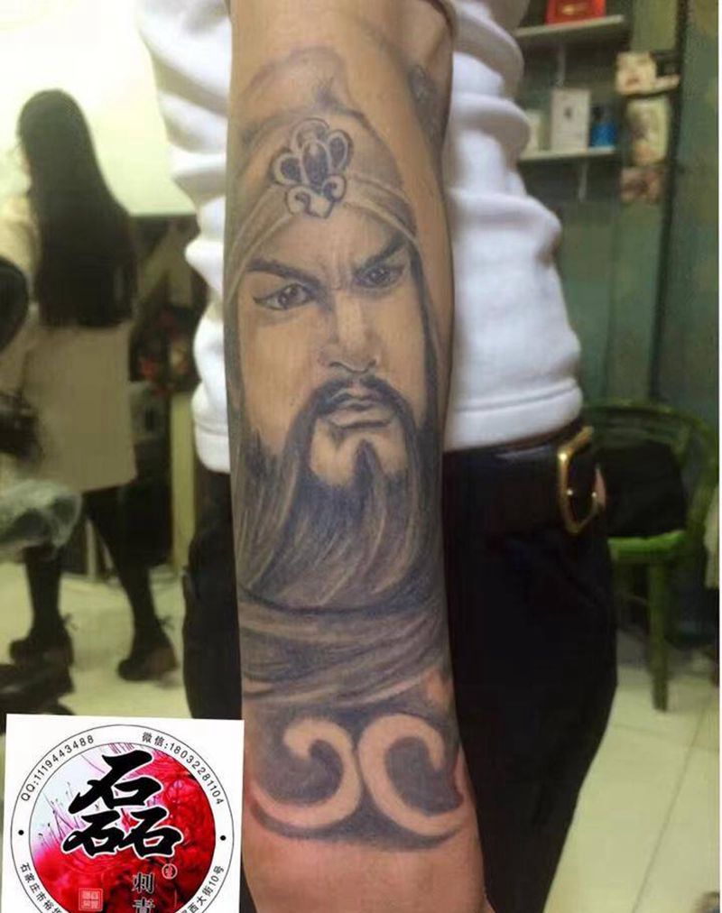 小臂关二爷纹身图片