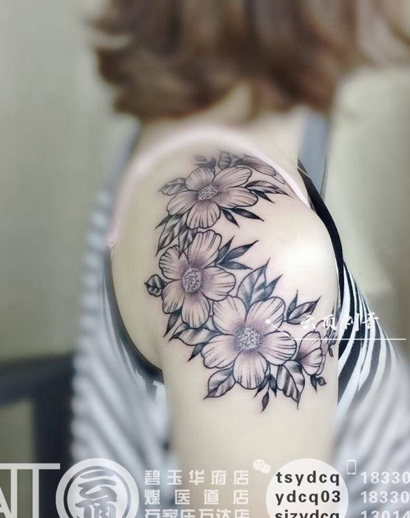 肩花纹身图片_肩部New School纹身图案