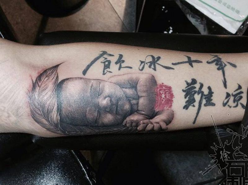 小baby纹身图片_成品手臂写实肖像人物纹身图案