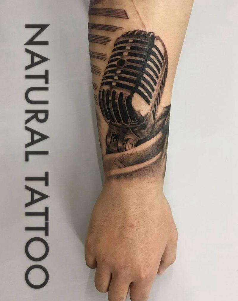 麦克风纹身图片_成品写实欧美手臂静物黑白纹身图案