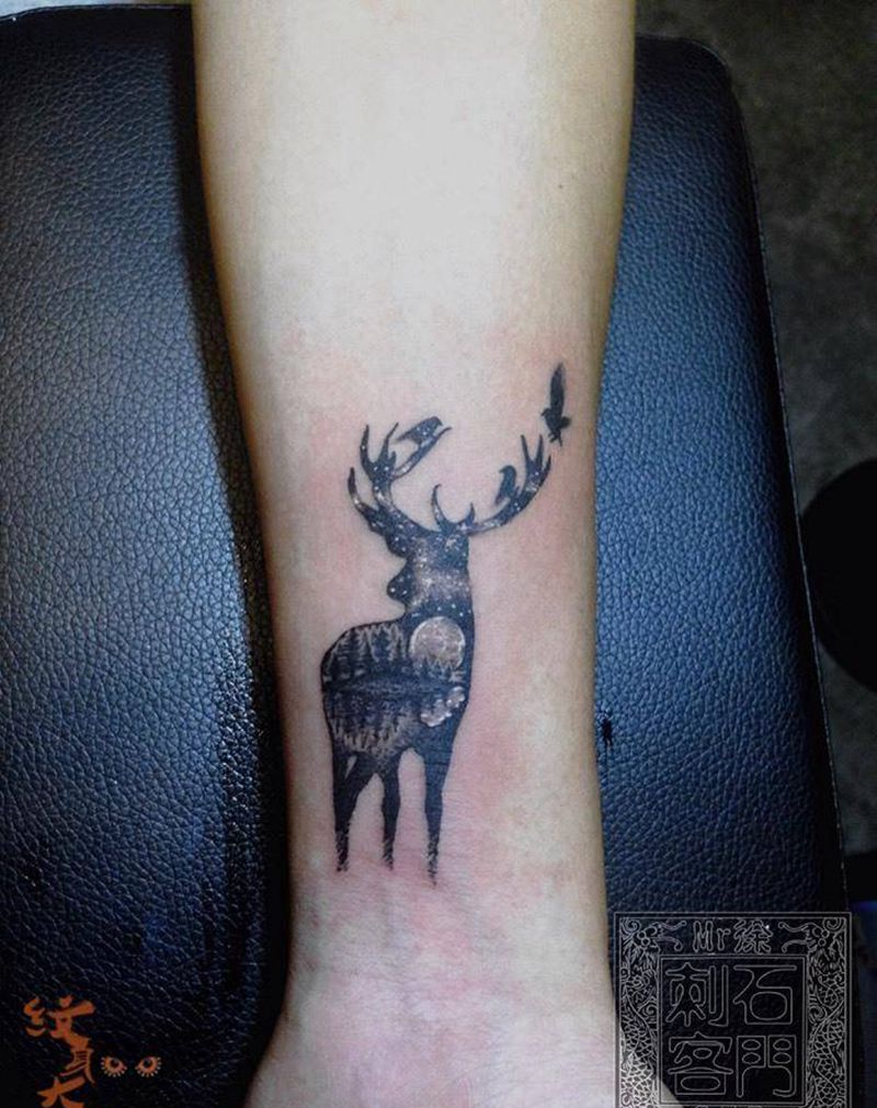 鹿纹身图片_成品手臂欧美动物静物鹿纹身图案