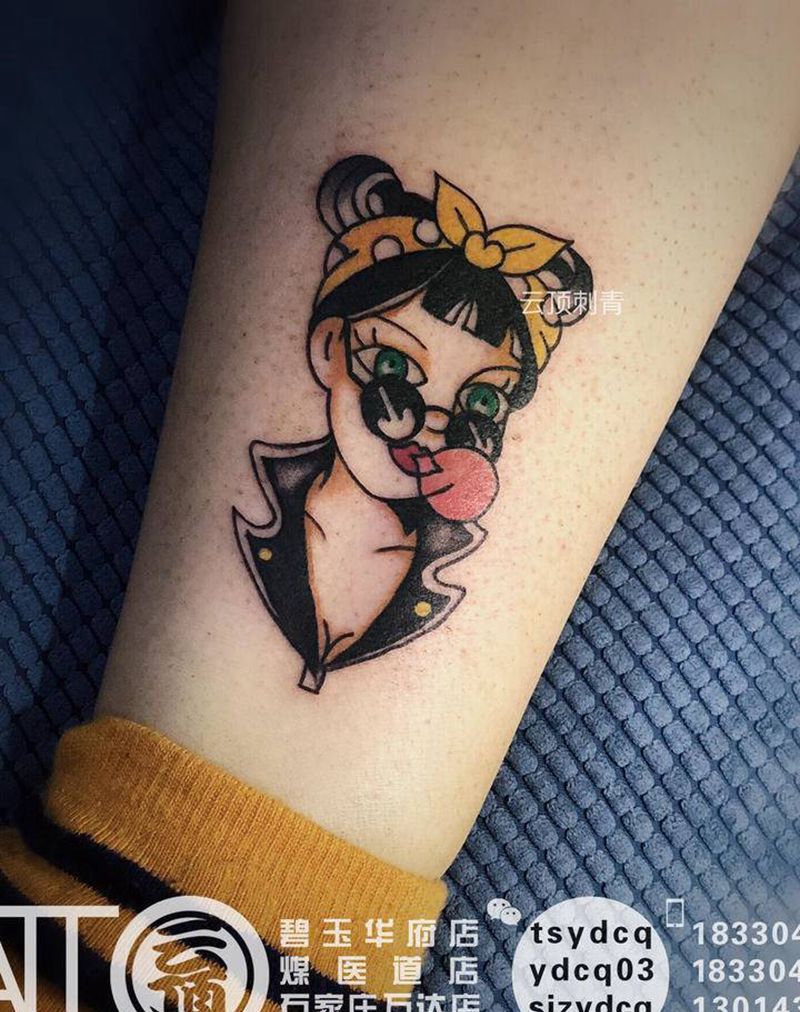 old school女孩纹身图片_脚部Old School女郎纹身图案