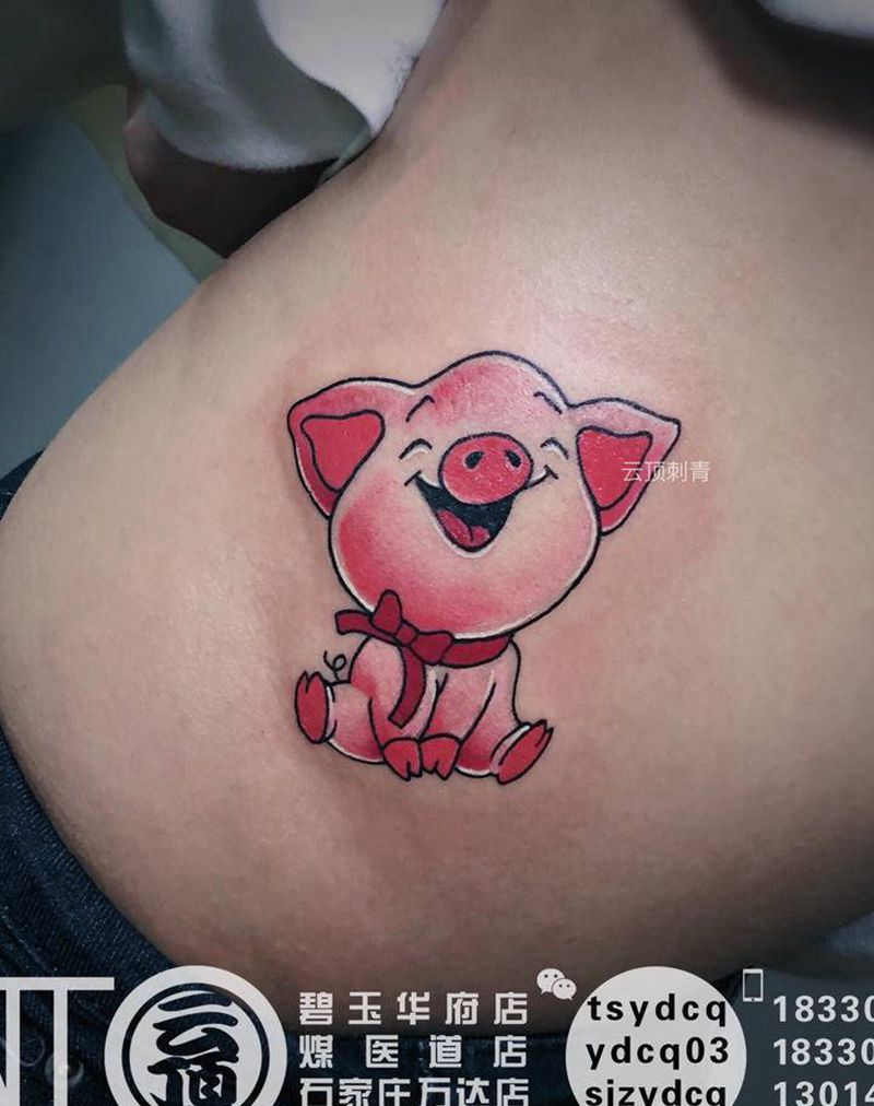 小猪纹身图片_腹部New School猪纹身图案