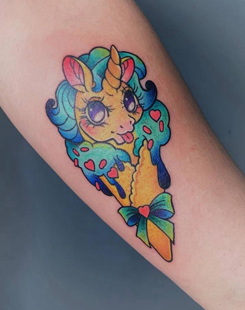 独角兽纹身图片_手臂New School独角兽纹身图案