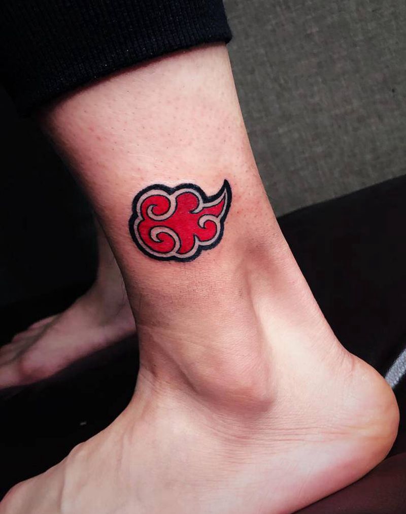 云纹身图片_腿部New School纹身图案