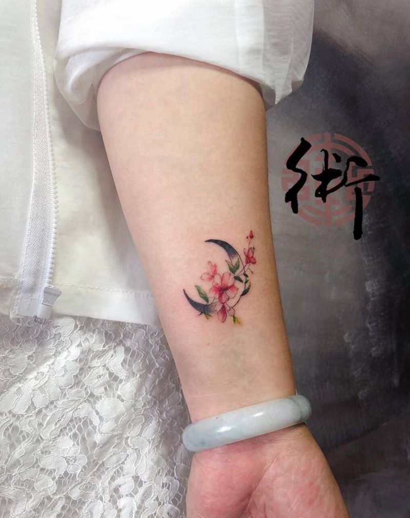 小花花纹身图片_手臂水彩纹身图案
