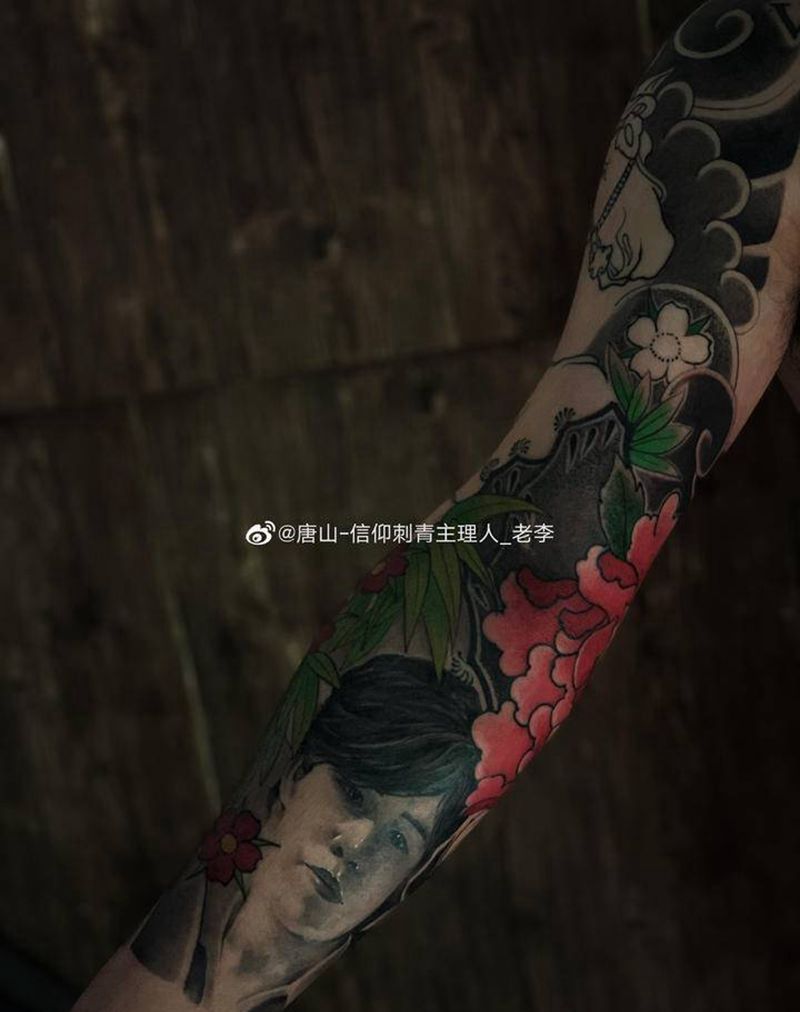 未完成纹身图片_手臂老传统欧美写实纹身图案